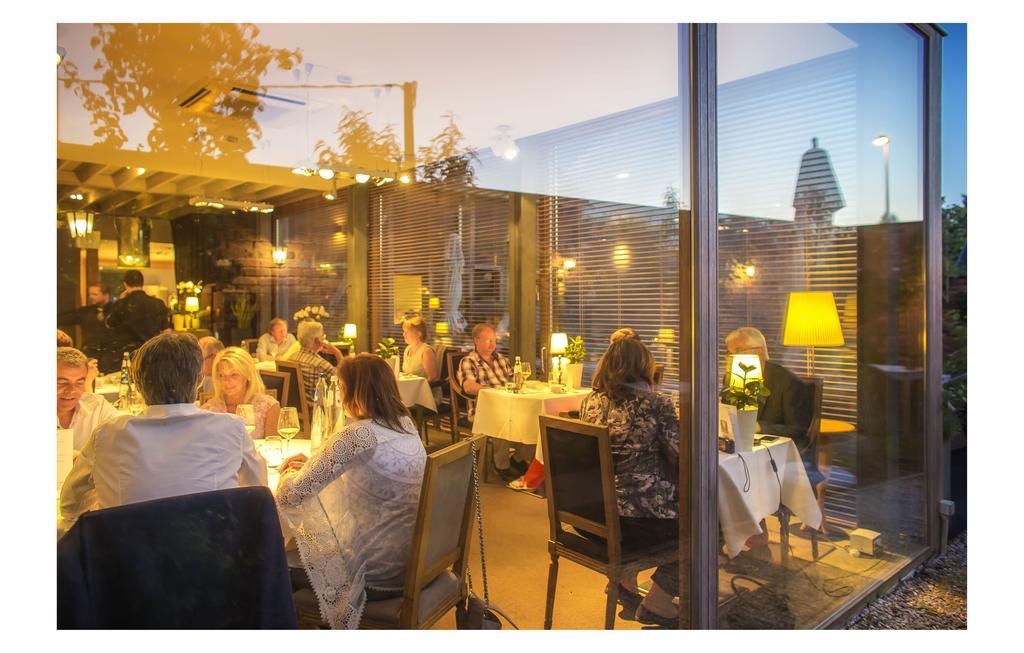 Hotel Restaurant Vous Le Vous Хаселт Екстериор снимка